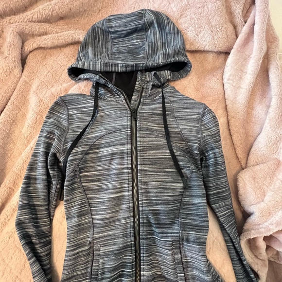 Lululemon define jacket with hood size 4 - Picture 1 of 3